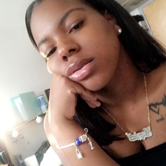 Meet your Posher, Chrystal - Picture 1 of 1